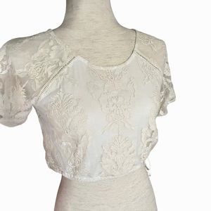 Kendal & Kyle Vintage Lace Cream Crop Top